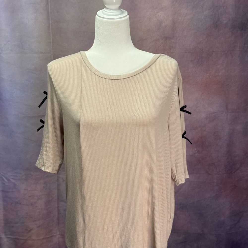 Blue Sol Ribbed 3/4 Sleeve Top with Bow Accents